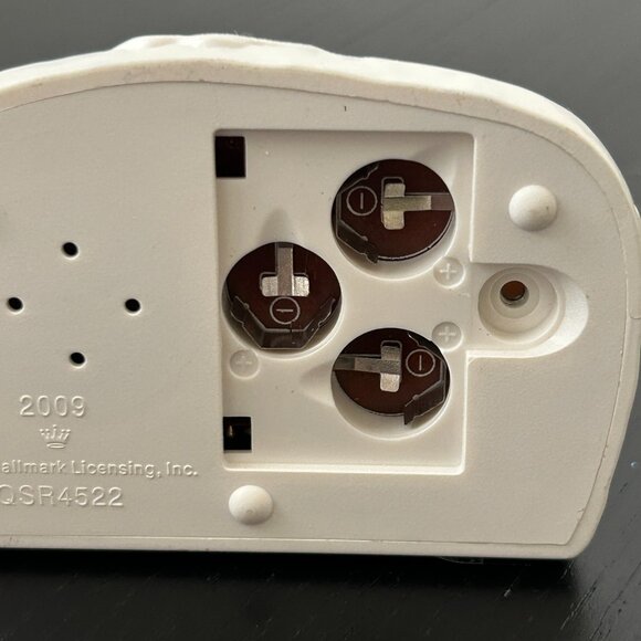 Hallmark Keepsake Polar Bear Christmas Ornament Snow One Like You 2009 Records - Picture 9 of 16